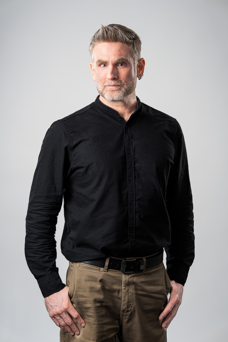 Full-length portrait, personal brand and professional profile